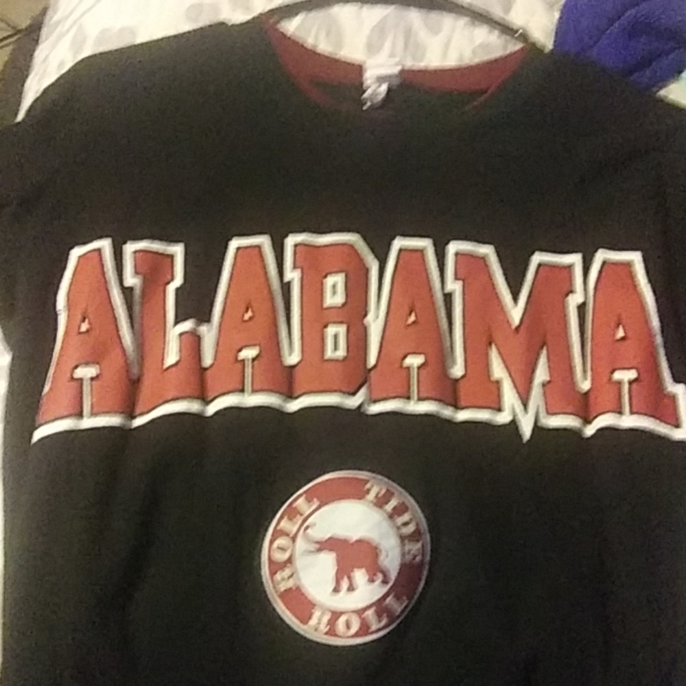 Alabama t-shirt size medium